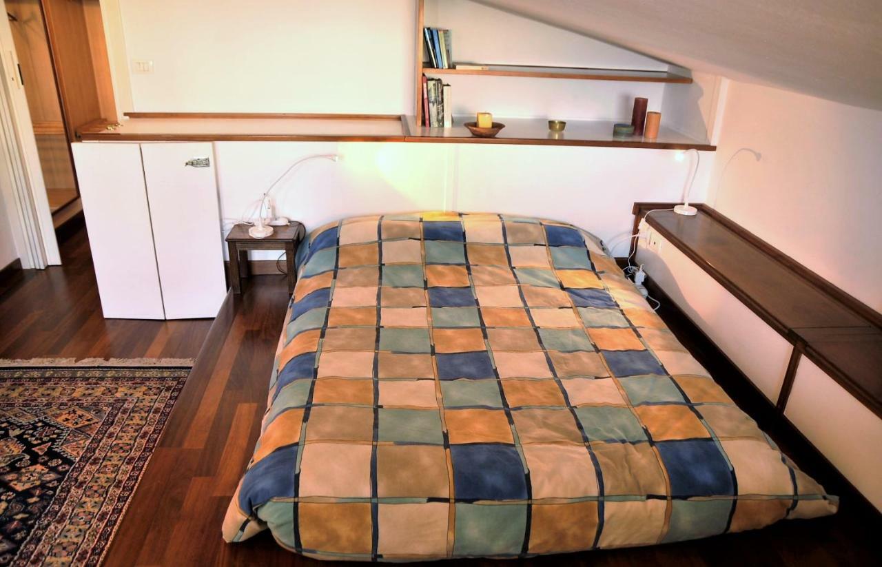 B&B Fiera - Mini Attico Bologna Kültér fotó